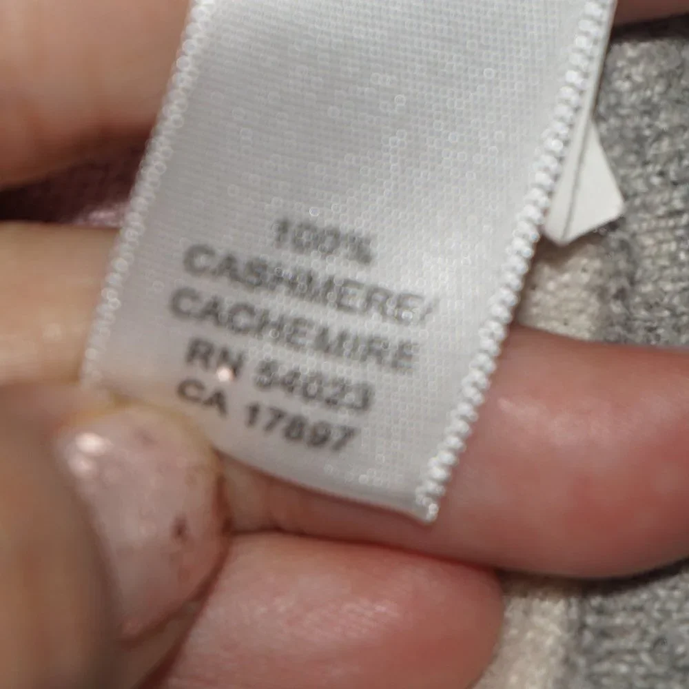Vintage Y2K Cashmere Sweater - Picture 5 of 7